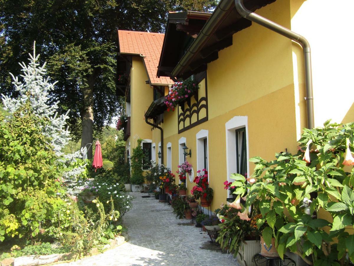 Villa Kreuthhof Appartements Klosterneuburg Dış mekan fotoğraf